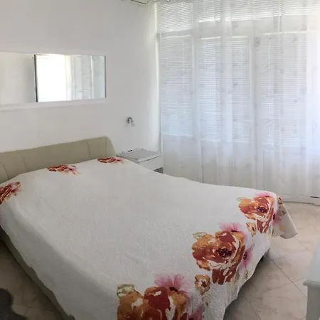 Apartment Ljube